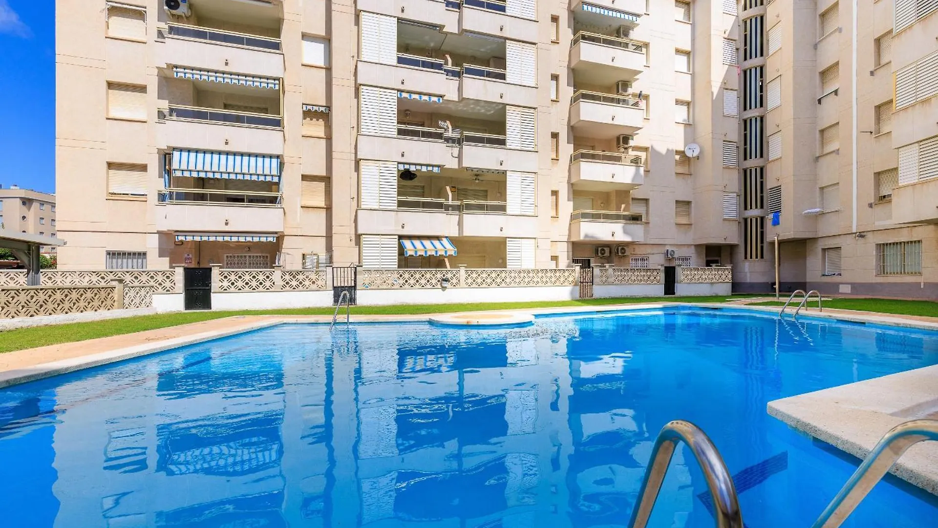 Neia Apartment Planet Costa Dorada La Pineda