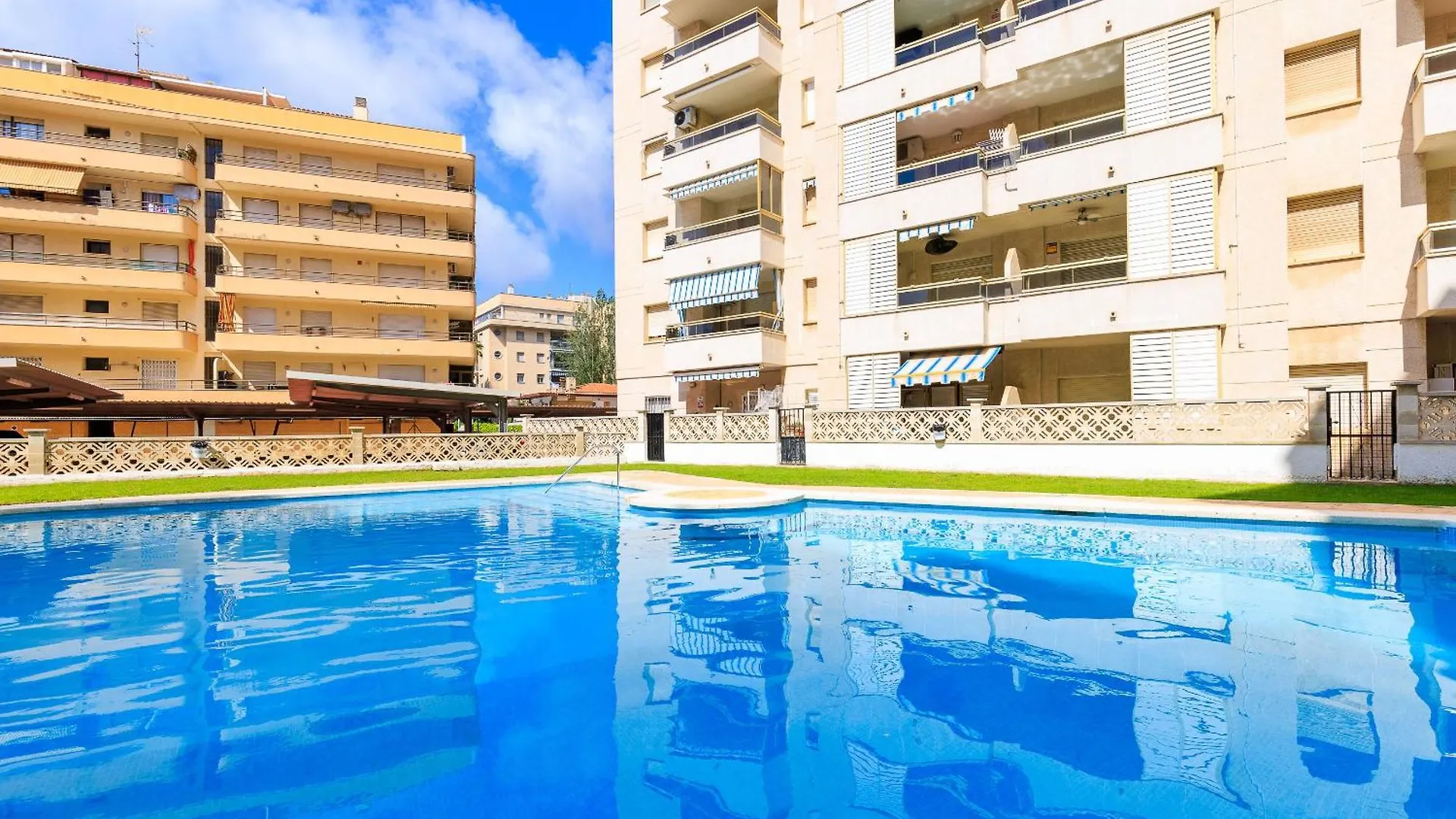 Neia Apartment Planet Costa Dorada La Pineda