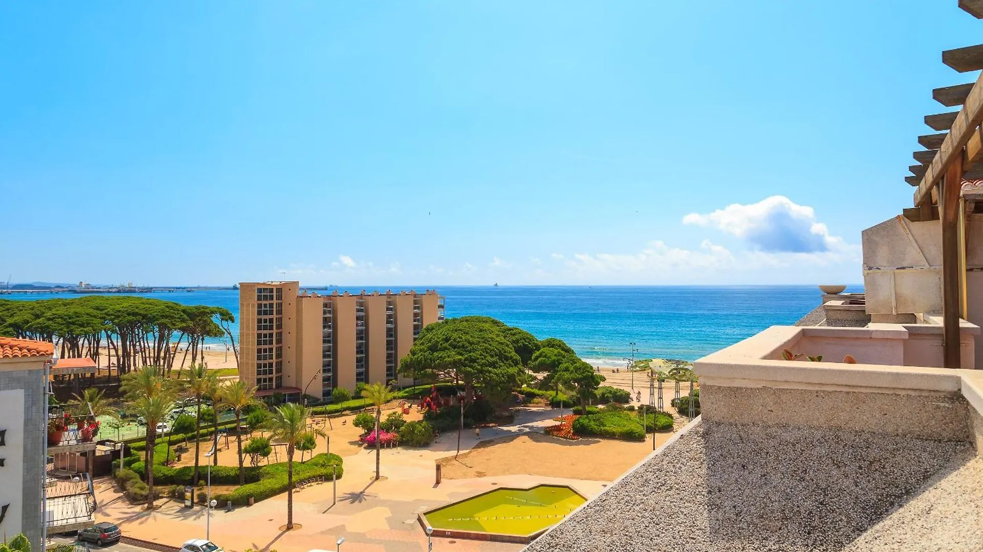 Neia Apartment Planet Costa Dorada La Pineda Spain