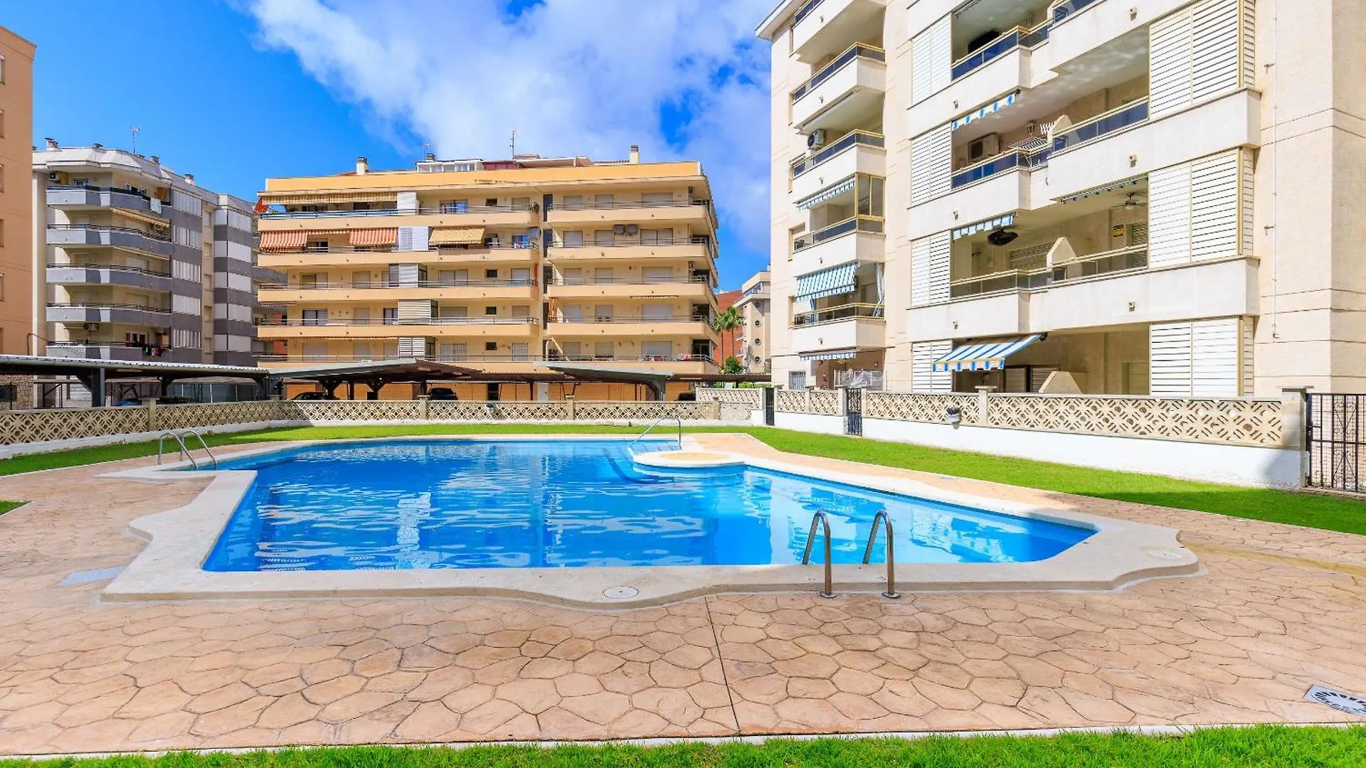 Neia Apartment Planet Costa Dorada La Pineda Spain